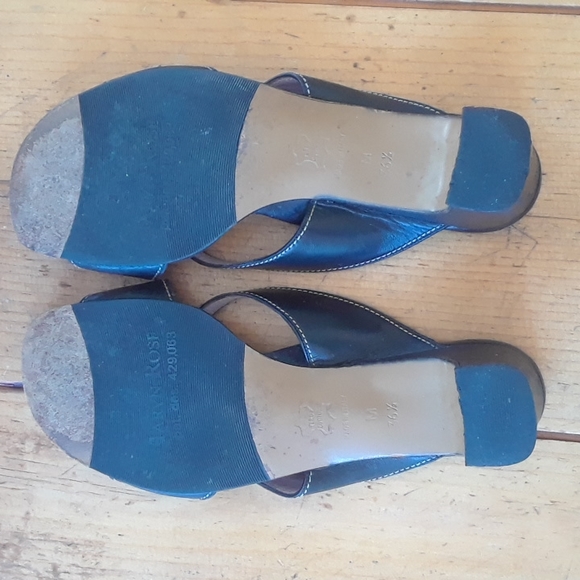 Taryn Rose Sandals - Picture 4 of 5